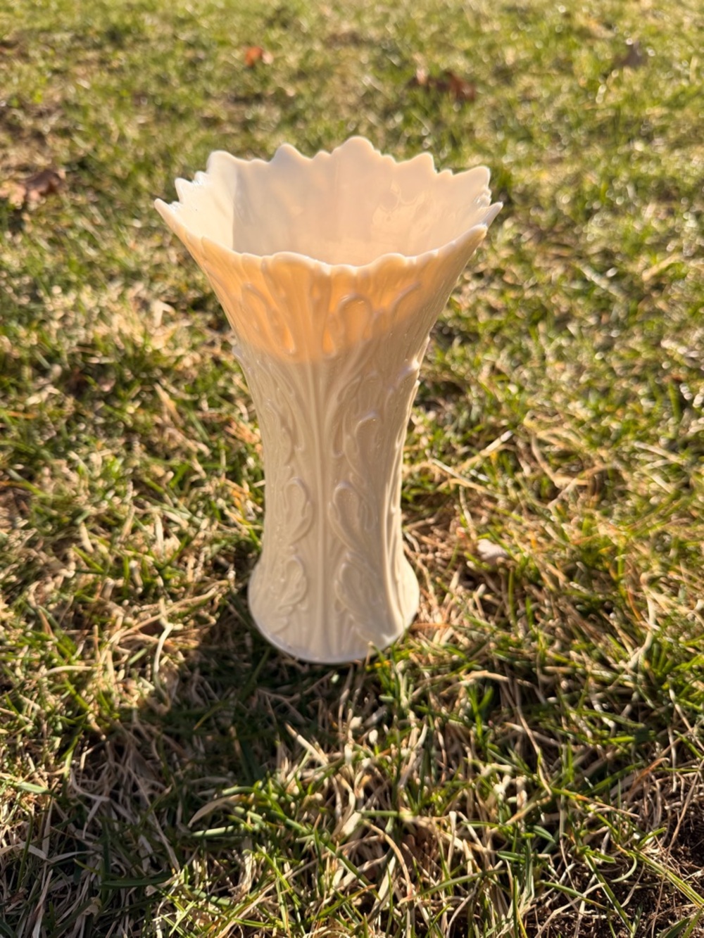 Lenox Ivory Ruffled Top Embossed Porcelain Vase - Picture 2 of 5